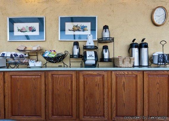 Villa Inn Lawrenceburg Restaurant photo